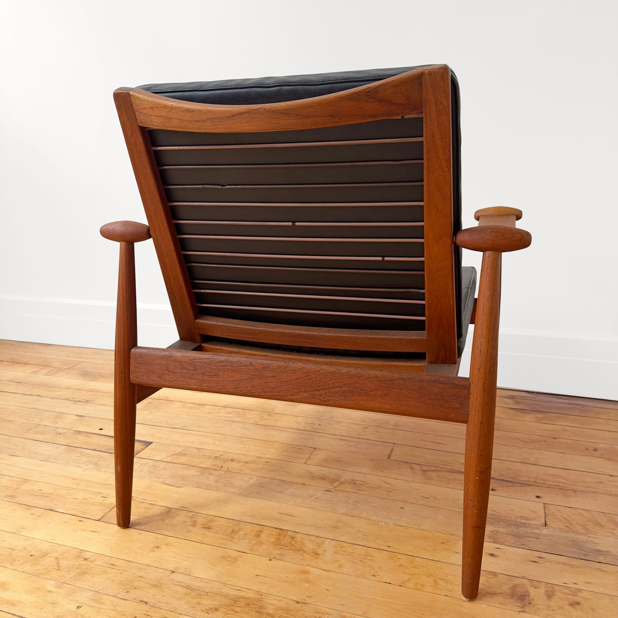 Finn Juhl Easy Chair - Black Leather – JAM Shop